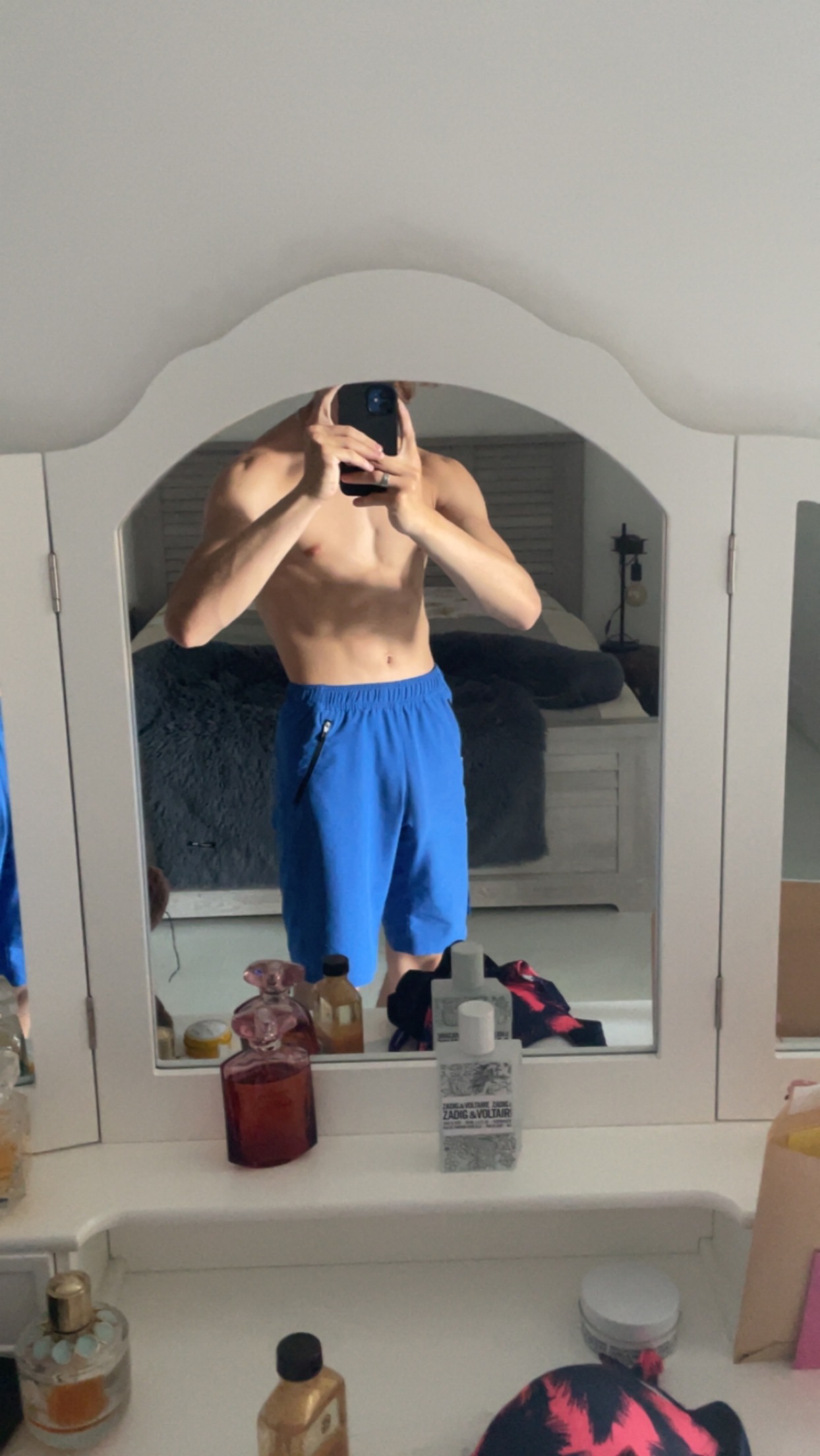 Profilo di Guy-albert