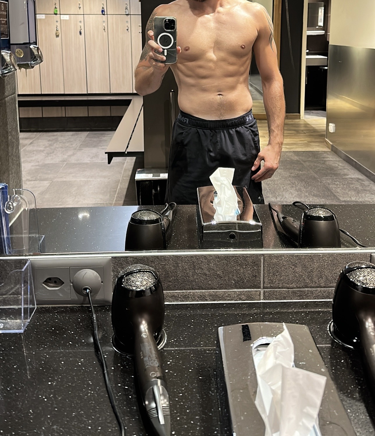 Profilo di Yves-emmanuel